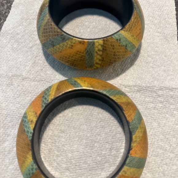 Beaded bracelet plus Stretch bangle bracelet plus Set of 2 wood bangles. - Picture 14 of 15